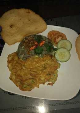 Nasi goreng cumi hitam