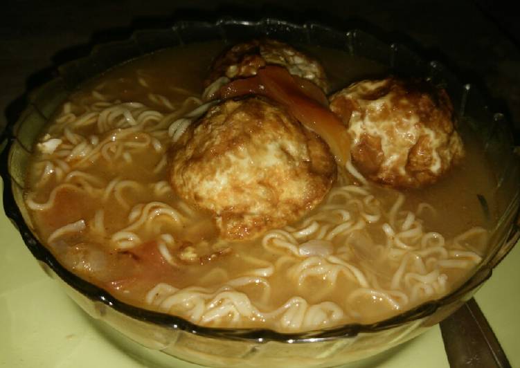 Seblak mie with bola telur recipe main photo