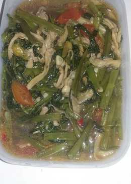 Tumis kangkung jamur