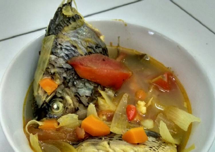 resep lengkap untuk Mujair sup asam pedas