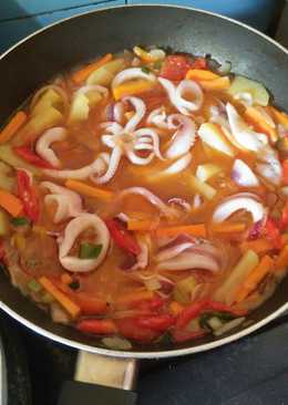 Cumi kentang wortel saus tiram pedas manis asam