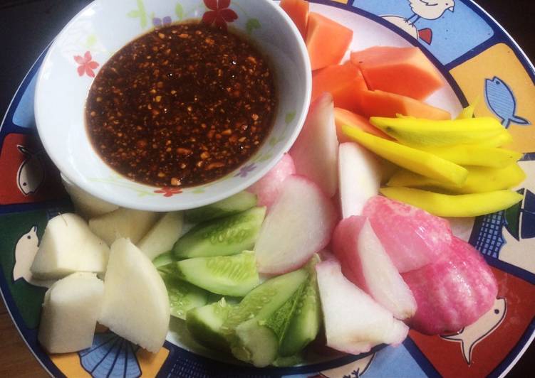gambar untuk resep makanan Rujak Buah Bumbu Kacang