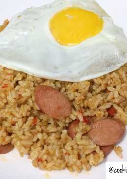 Nasi Goreng Sosis ala Anak Kos