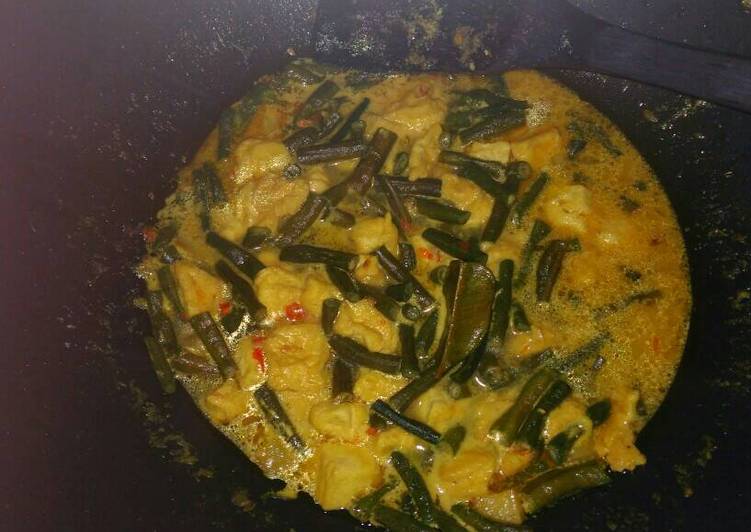 bahan dan cara membuat Sayur lodeh KTK (kentang tahu kacang panjang)