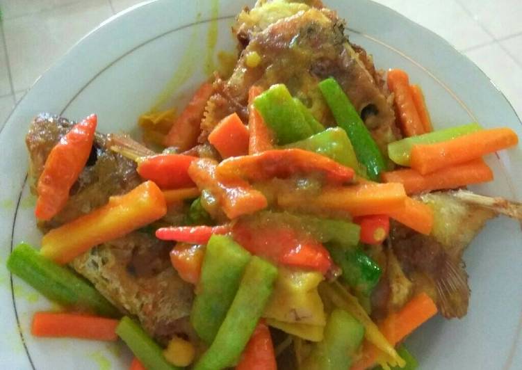 Resep Mujaer acar kuning Oleh Melly Melinda