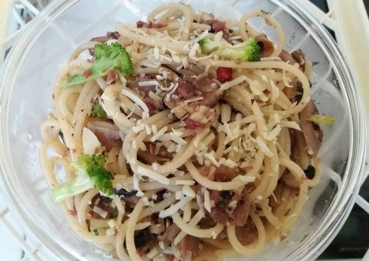 bahan dan cara membuat Spagetti Aglio olio modifikasi sayuran