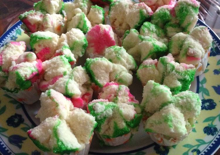 Resep Bolu Kukus Mekar Pelangi - Dede Arista