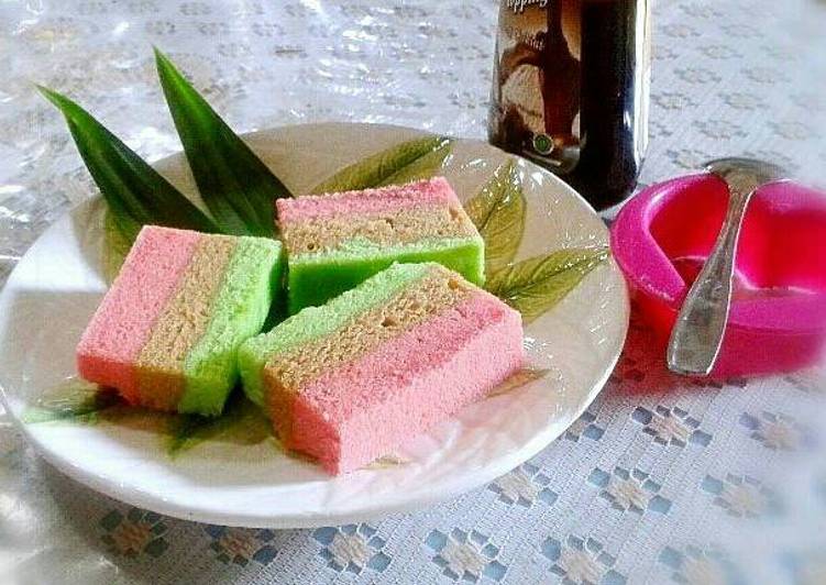 bahan dan cara membuat Bolu Kukus Pelangi