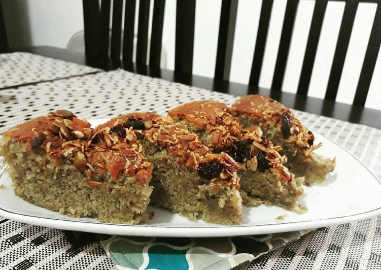 resep makanan Banana Granola Cake