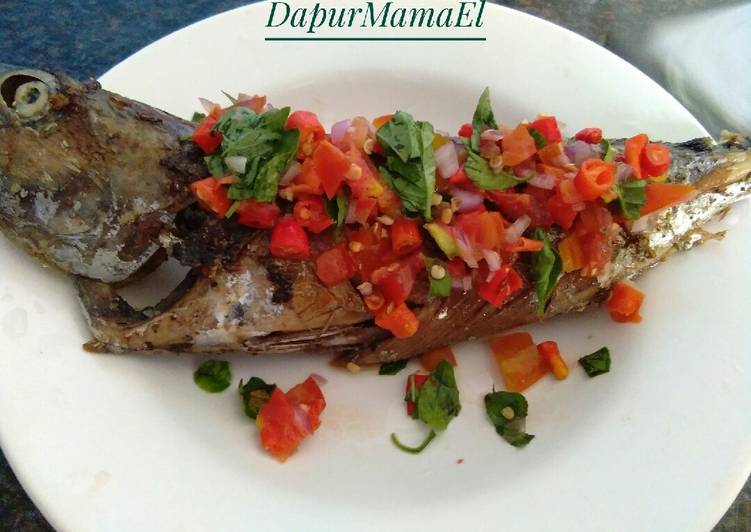 Cakalang bakar + dabu-dabu iris (khasManado) foto resep utama