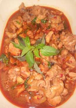 Pad Ka Prow Tumis Ayam Kemangi dari Thailand