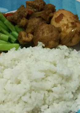 Semur Bakso with Vegetable