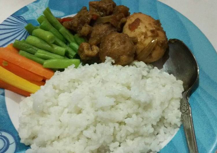 gambar untuk cara membuat Semur Bakso with Vegetable