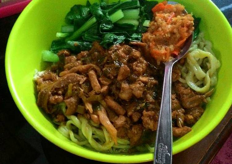 Resep Mie ayam yummy. Karya Shella Rahayu