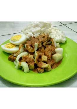 Lontong Pecal