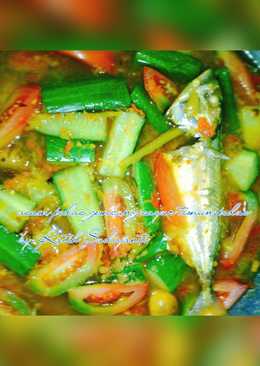 Asam pedas ikan gembung sayur timun