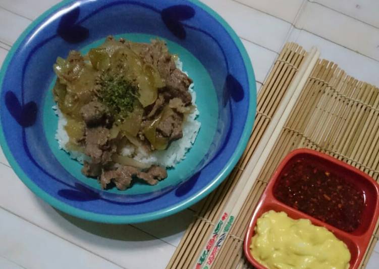 resep lengkap untuk Beef Bowl ala Yoshinoya