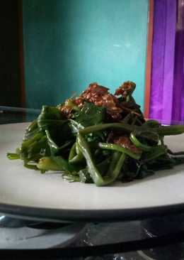 Rujak kangkung bu Dueng khas Kuningan