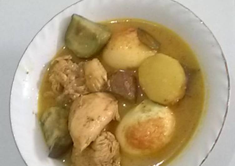 gambar untuk cara membuat Kate - kate campur (Kari ayam,telur,tahu,kentang,terong)