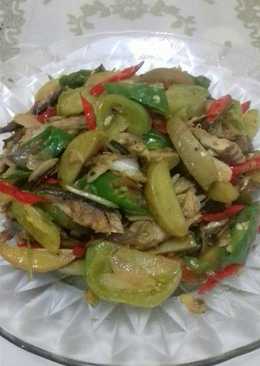 Tumis ikan pindang jengkol