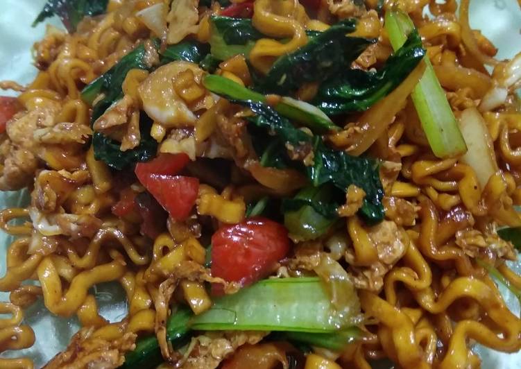 Resep Mie goreng praktis ?? Kiriman dari tiany