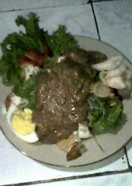 Gado-gado bumbu siram khas surabaya