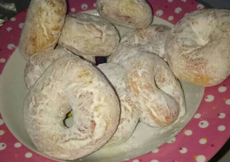 bahan dan cara membuat Donat tepung