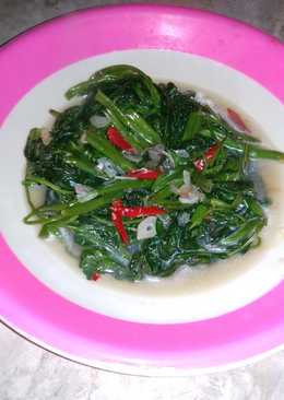 Cah Kangkung Yummy ala Lessa