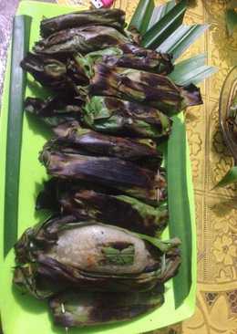 Wingko bakar daun pisang