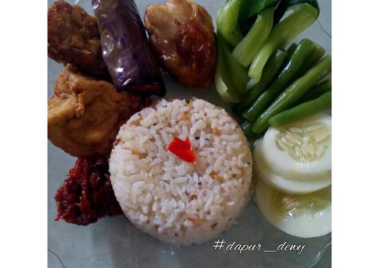 resep lengkap untuk Nasi liwet (magic com)