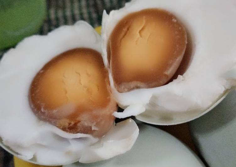 resep makanan Telur Asin dg metode rendam air