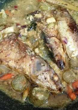 Ikan belanak bumbu acar