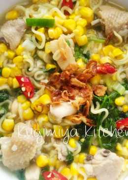 Sup jagung bayam dengan tetelan ayam