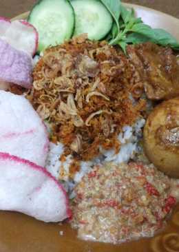 Nasi ulam betawi dan sambel kacang