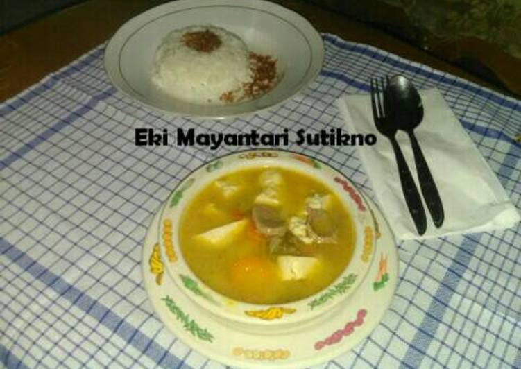 cara membuat Sup Bakso Tahu Tumis Mentega (Sayur Sop Minyak Wijen)