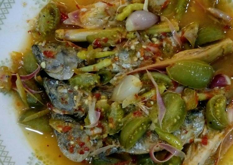 bahan dan cara membuat Pindang Ikan Honje khas Melayu