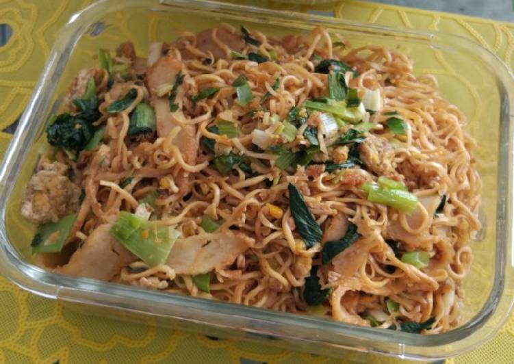 gambar untuk resep Mie Goreng Bakso Ikan