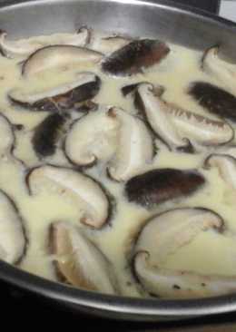 Steamed egg with mushroom