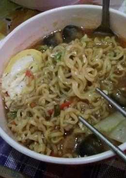 Ramen Pedes Sayur Mayur