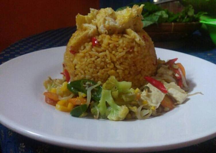 Resep Nasgor with tumis sayuran Kiriman dari Nia R.I