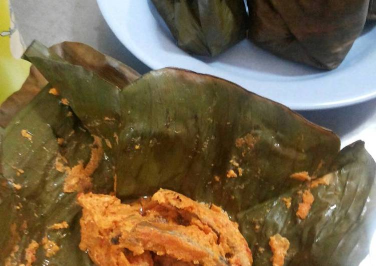 Resep Pepes ikan tongkol Oleh Peni Lestari