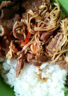 Tumis daging jamur lada hitam