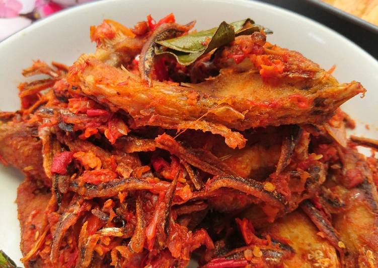 gambar untuk resep makanan Sambal ikan mas