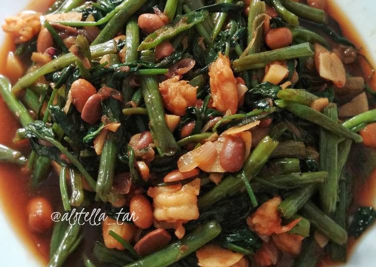 cara membuat Cah Kangkung dengan Tauco dan Udang