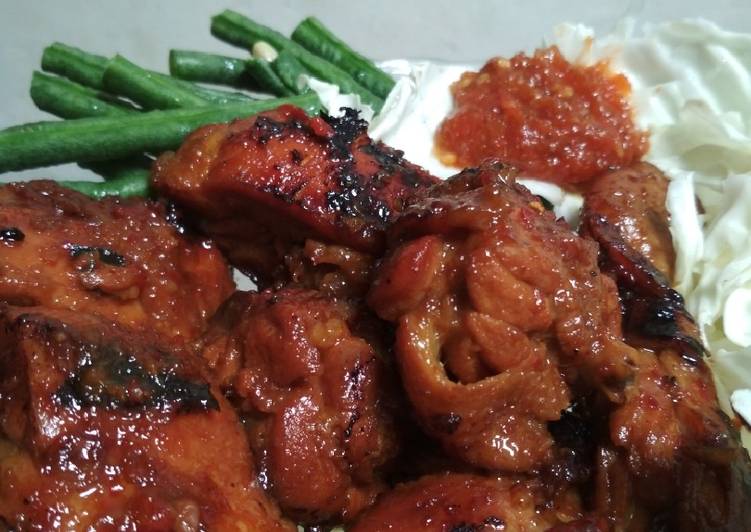 resep lengkap untuk Ayam Bakar Bumbu Rujak