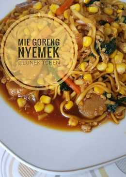 Mie Goreng Nyemek