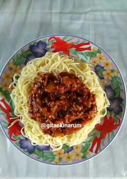 Spaghetti Gurita Saus Bolognaisse Pedas