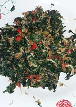 Tumis daun singkong udang rebon