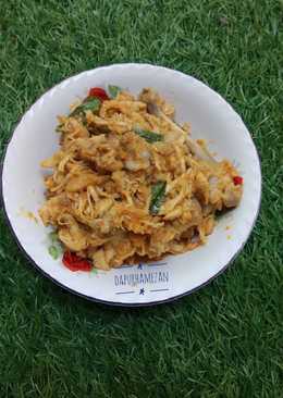 Ayam suwir pedas