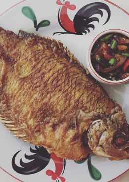 Ikan gurame goreng sambel kecap